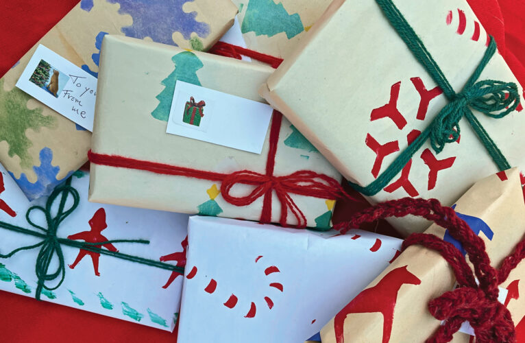 How to Wrap a Gift in a Creative Way